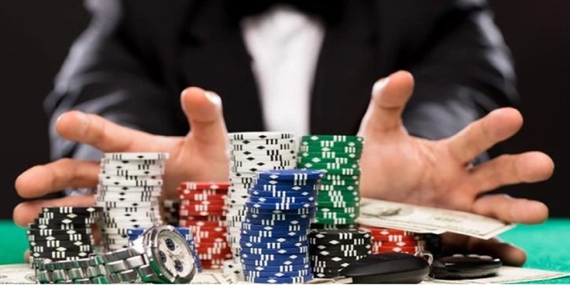 Lựa chọn của người chơi tại mỗi vòng cược poker